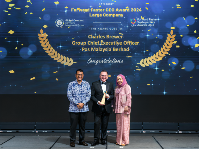 The Group Chief Executive Officer of Pos Malaysia Berhad, Charles Brewer, was honoured with the Forward Faster CEO Award 2024 in the Large Company category at the Forward Faster Sustainability Awards 2024, hosted by the UN Global Compact Network Malaysia & Brunei (UNGCMYB).