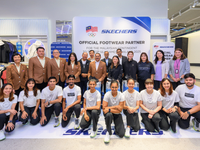 Skechers Hands Free Slip-ins