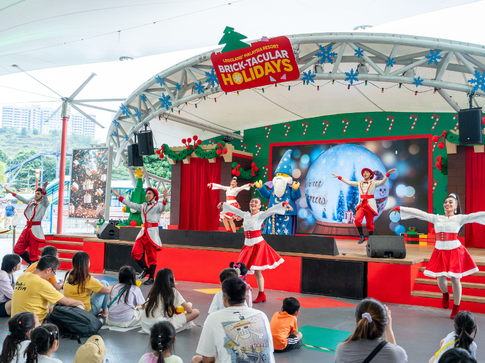 Brick-tacular Holidays 2025