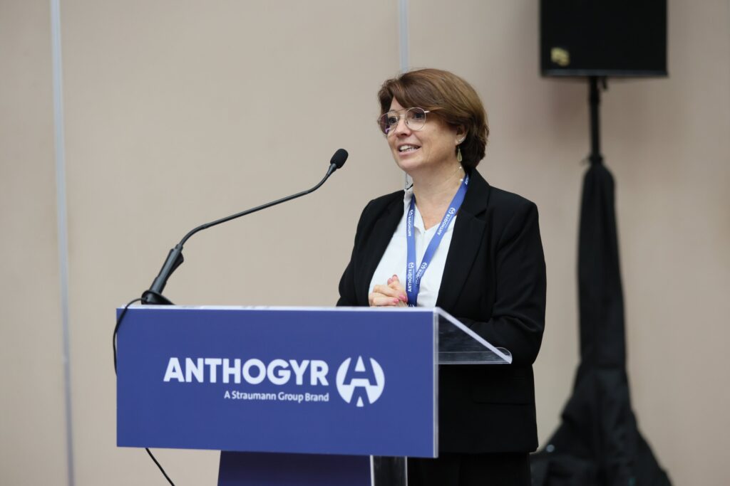 Anne-Céline Godest of Anthogyr speaking at LeCercle Global Implantology Consensus Summit 2026