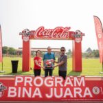 Coca-Cola Bina Juara launch with Datuk Seri Panglima Masidi Manjun, Coca-Cola and UMS representatives