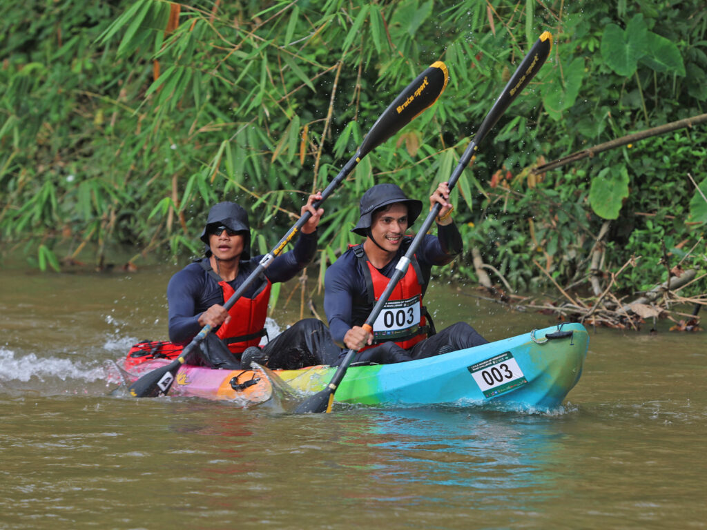 Elite Men champions Muhammad Mustakim Zulkarnain and Hassan Al Basri Ali racing at the Little Amazon of Terengganu River Challenge