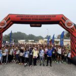 Mesra Run 2.0 participants gather at the start line at Mesra Mall, Kemaman, for Hari Sukan Negara 2026