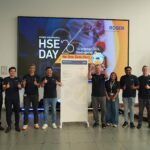 ROSEN Asia Pacific leaders with the signed ROSEN Safety Policy at HSE Day 2026