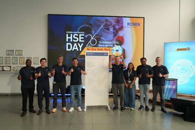 ROSEN Asia Pacific leaders with the signed ROSEN Safety Policy at HSE Day 2026