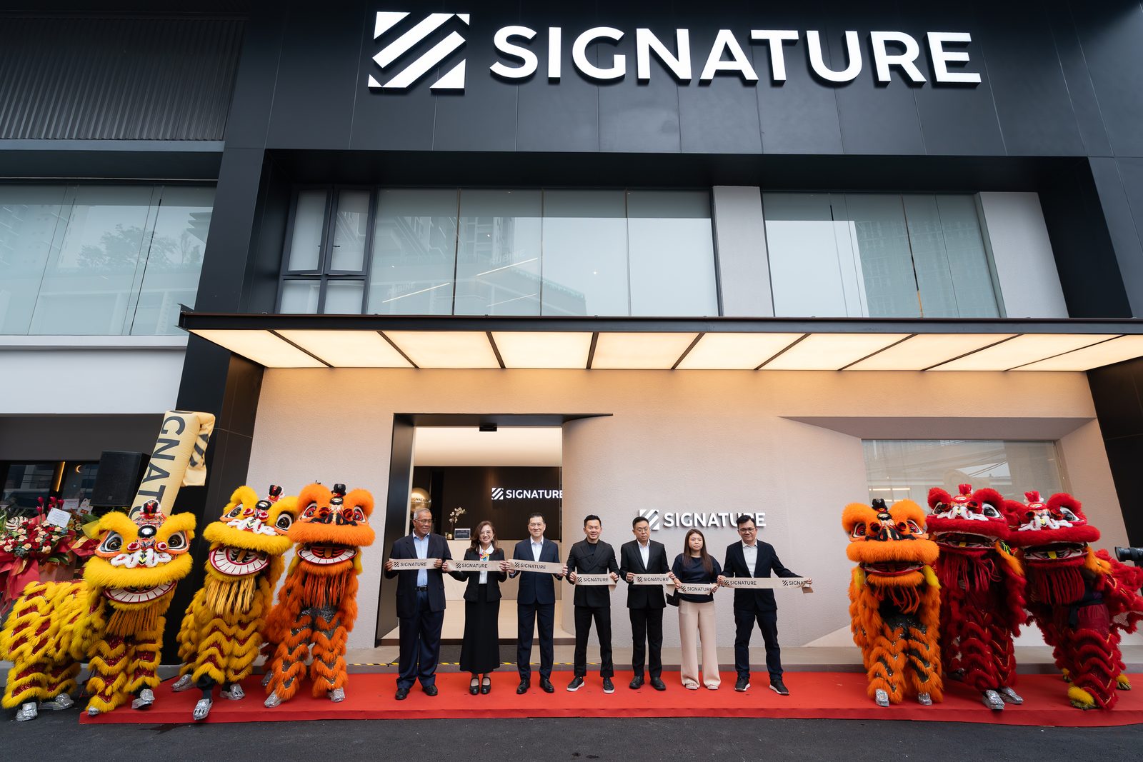 Signature Flagship Store Damansara ribbon-cutting ceremony